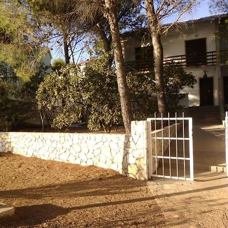 Apartments Kreso 5 Meters From The Beach With See View Shadow And Parking Place Stara Novalja Dış mekan fotoğraf