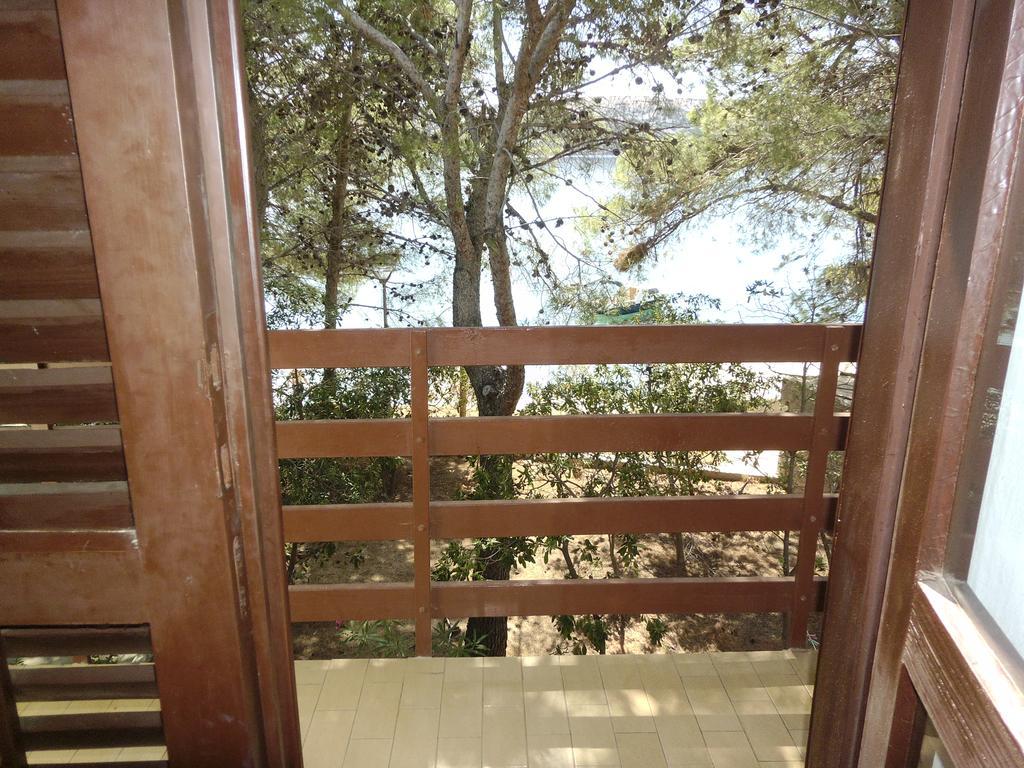 Apartments Kreso 5 Meters From The Beach With See View Shadow And Parking Place Stara Novalja Oda fotoğraf