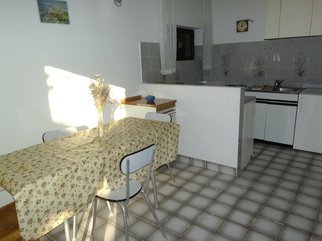 Apartments Kreso 5 Meters From The Beach With See View Shadow And Parking Place Stara Novalja Oda fotoğraf