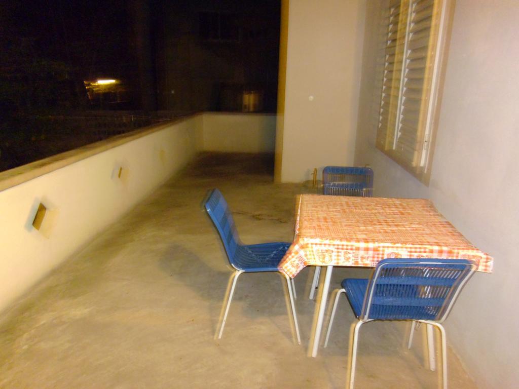 Apartments Kreso 5 Meters From The Beach With See View Shadow And Parking Place Stara Novalja Oda fotoğraf