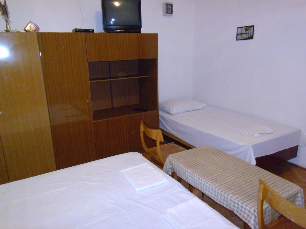 Apartments Kreso 5 Meters From The Beach With See View Shadow And Parking Place Stara Novalja Oda fotoğraf